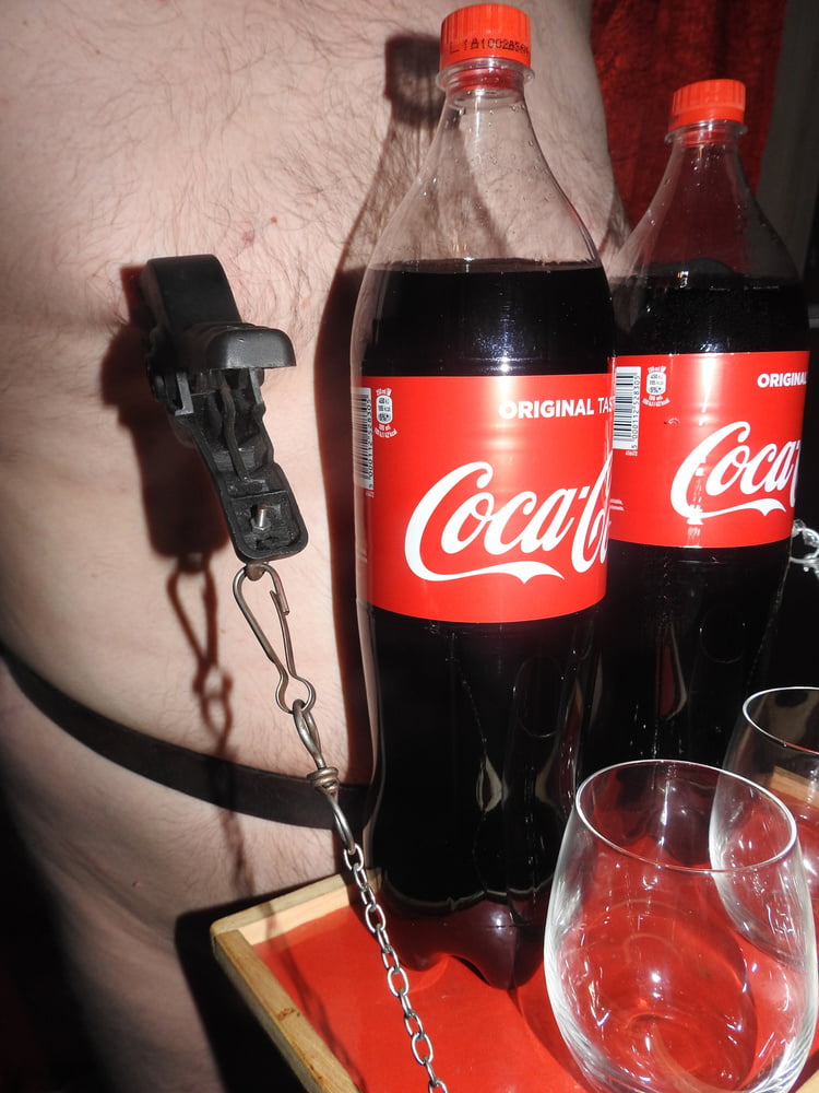Serve CocaCola #107177576