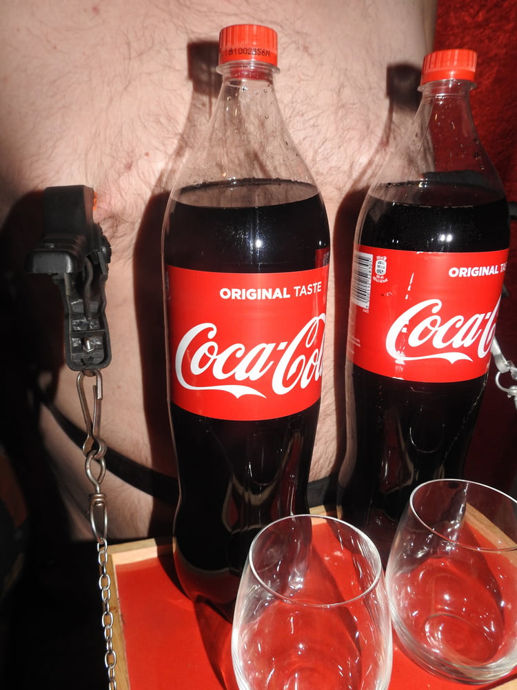 Serve CocaCola #107177577