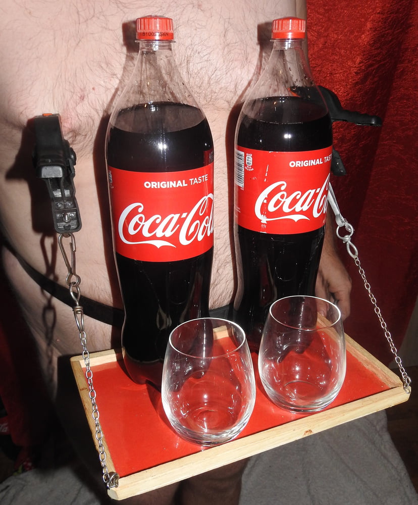 Serve CocaCola #107177579