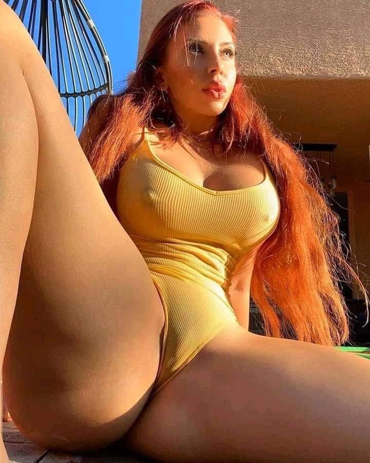 Es ist Zeit, heiße Mädchen zu sehen
 #98019792