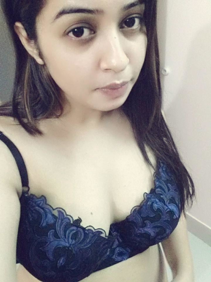 Hot sexy desi es Mädchen große Titten indische geleckt mit bf (110)
 #93656091