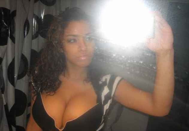 Selfie picante1
 #87405737
