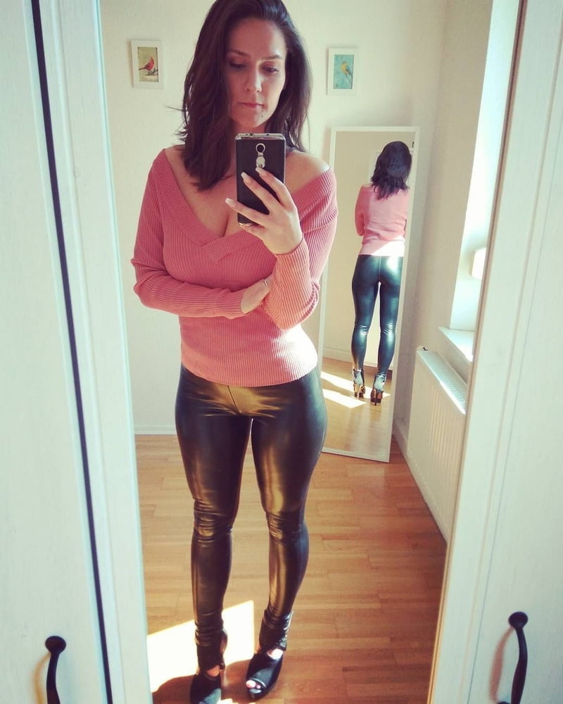 Fiebre de mamás, milfs: enorme set- enjoy
 #103501982