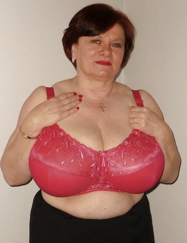 Vari granny maturo bbw busty vestiti lingerie 4
 #105180371