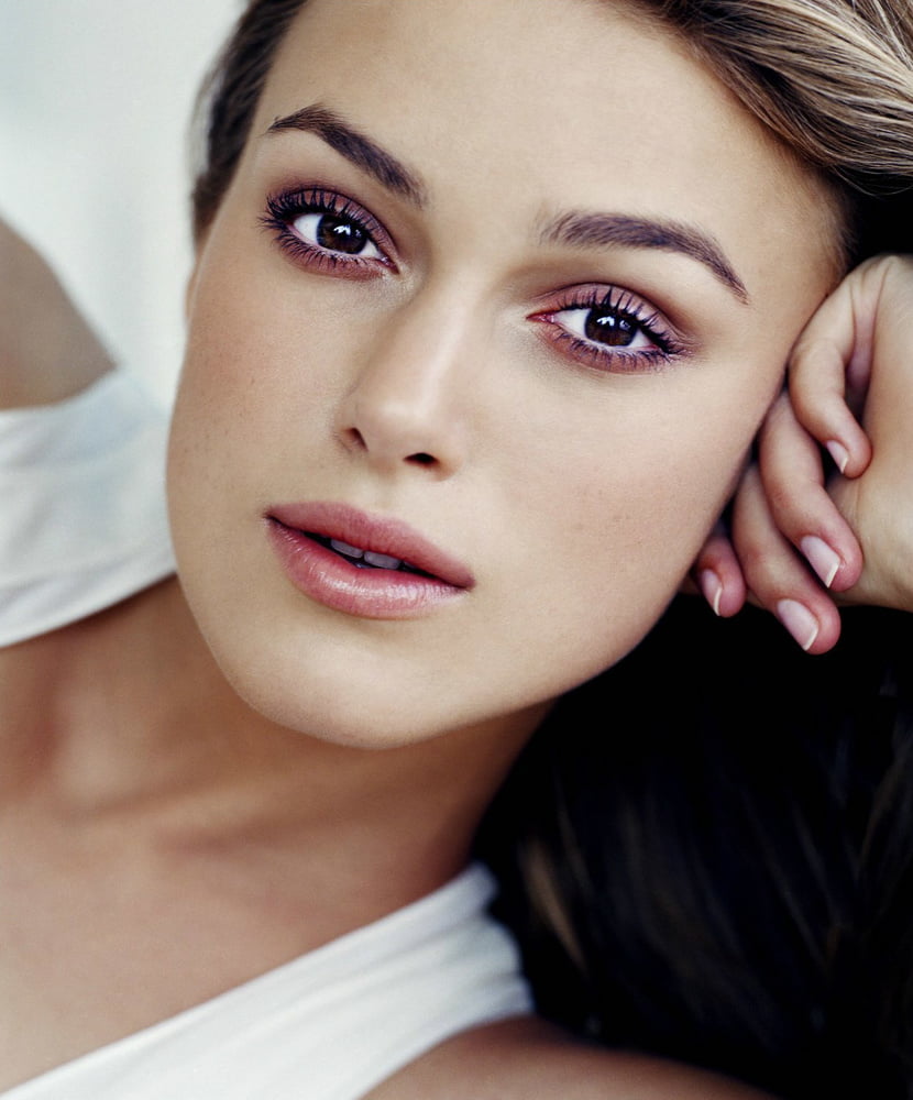 Keira Knightley my ideal woman is flat chestest volume 2.
 #96835589