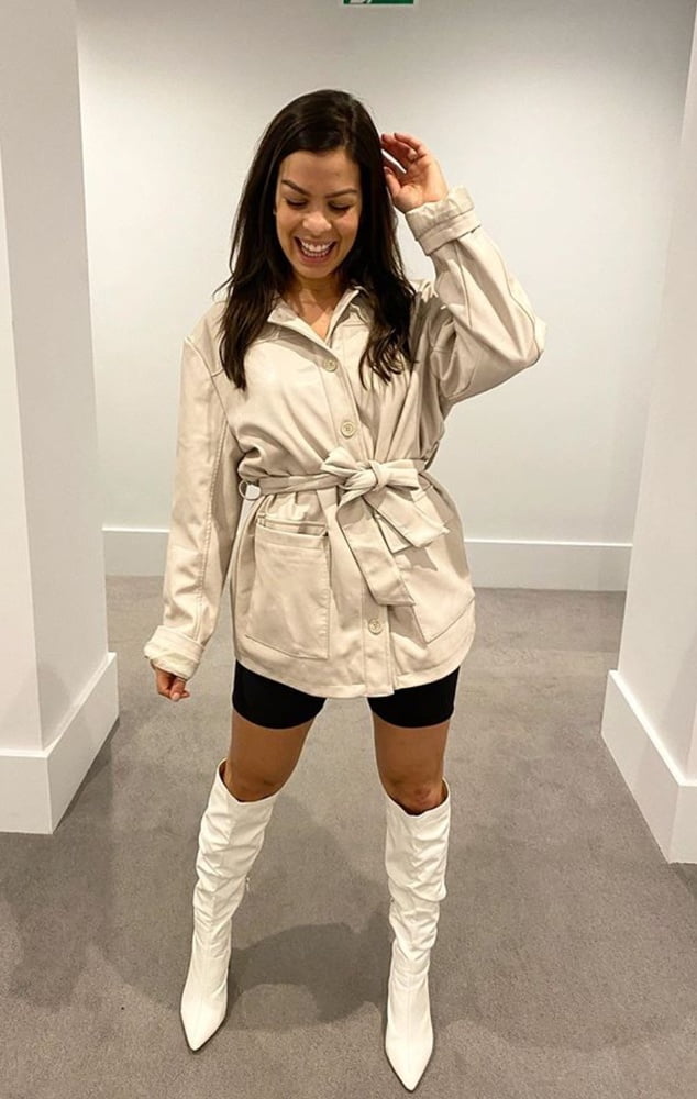 Insta milfs & gilfs con botas no.31
 #100367529