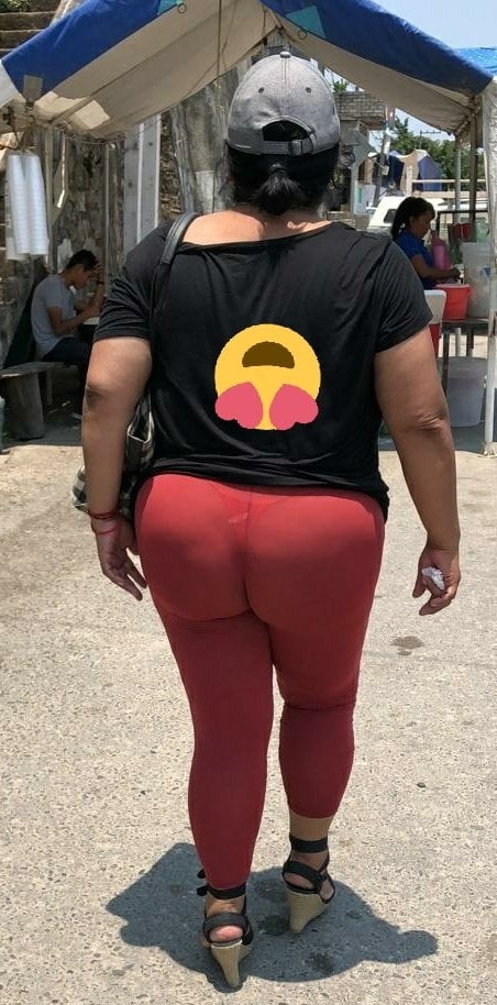 Madrastra madura culona en tanga hilo
 #79735602