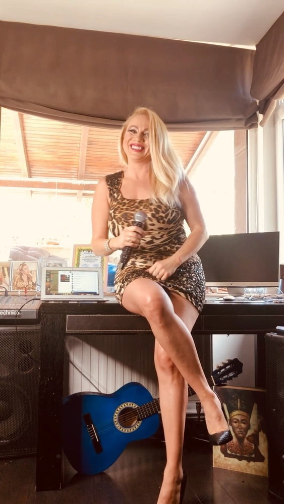 Rocsana marcu
 #93538912