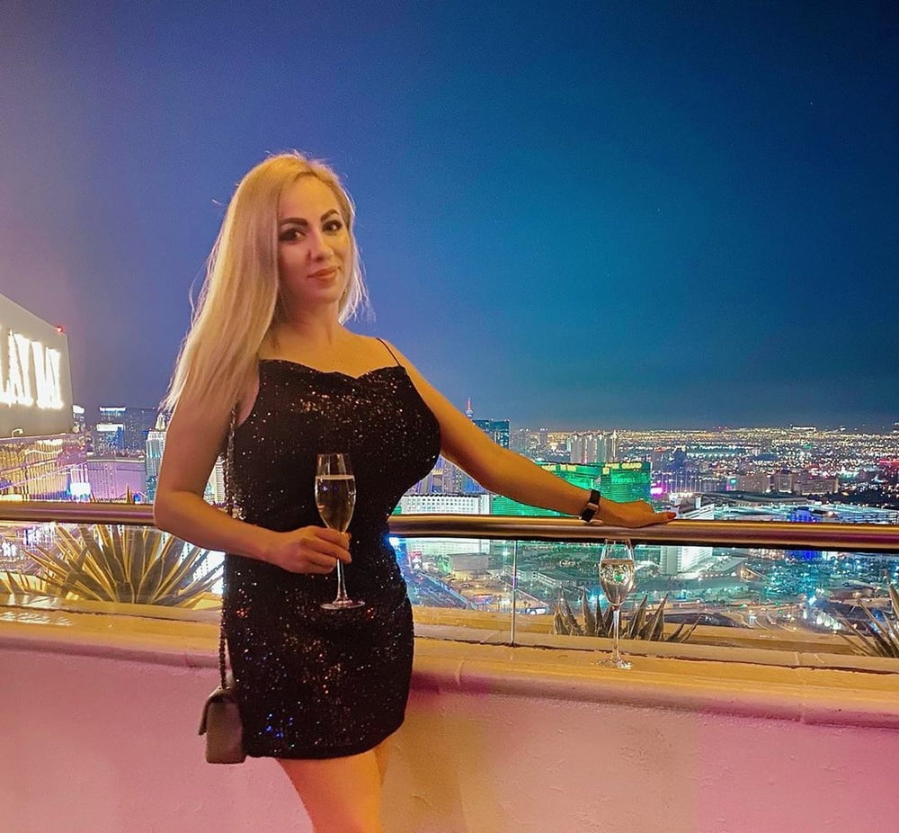 rocsana marcu #93538972