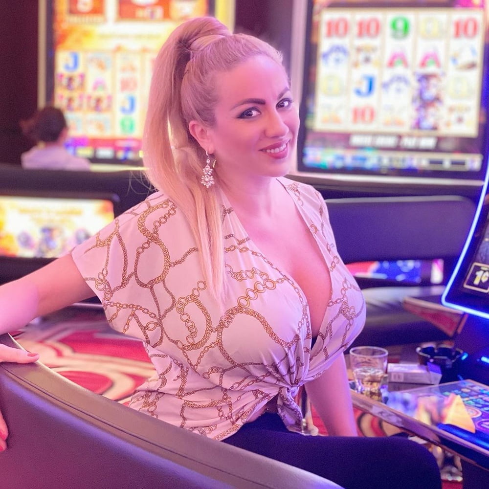 rocsana marcu #93538975