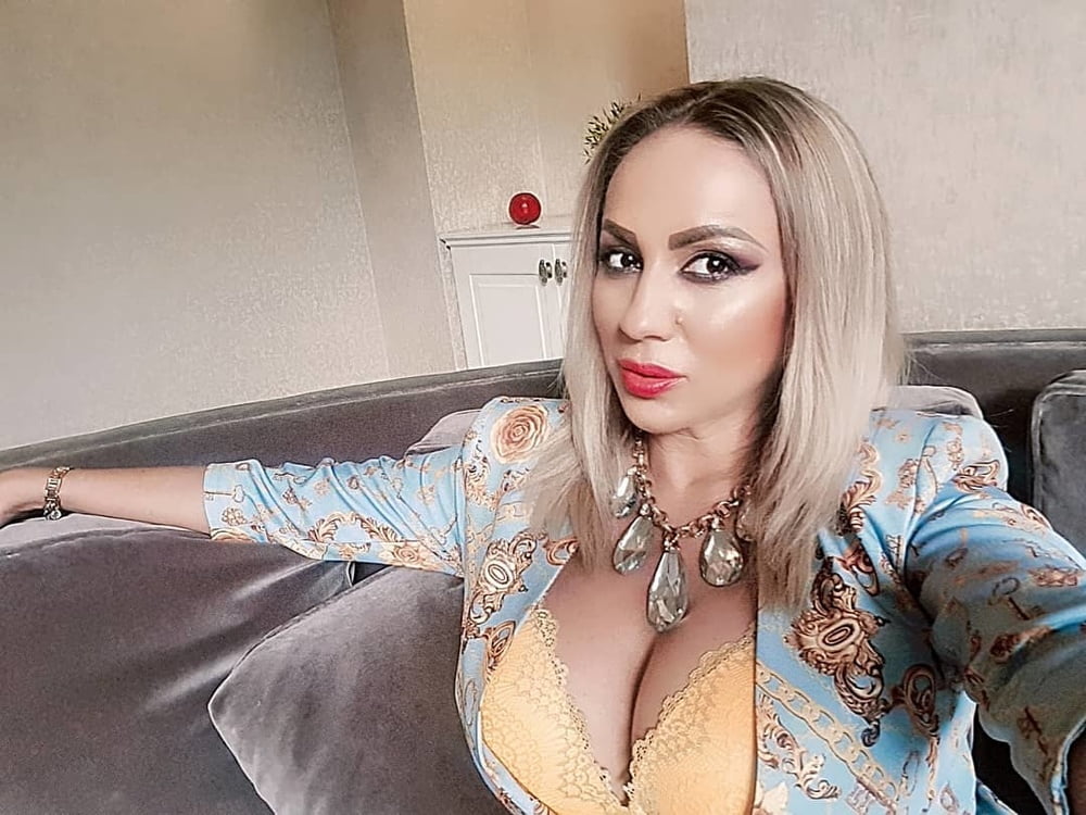 Rocsana marcu
 #93539092