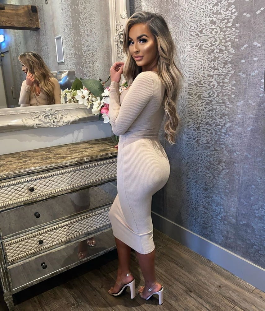 セクシーに着飾った6人
 #93885833