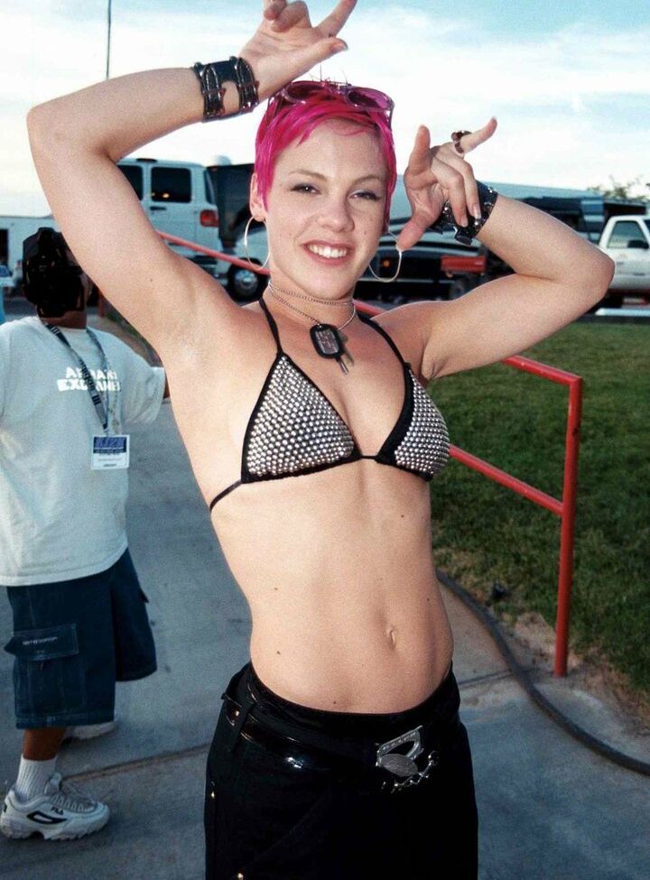 Pink desnuda #108342514
