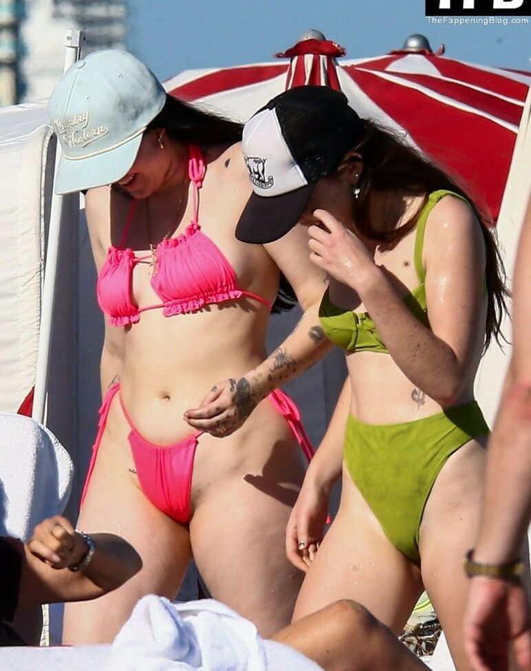 Noah Cyrus nuda #109303327