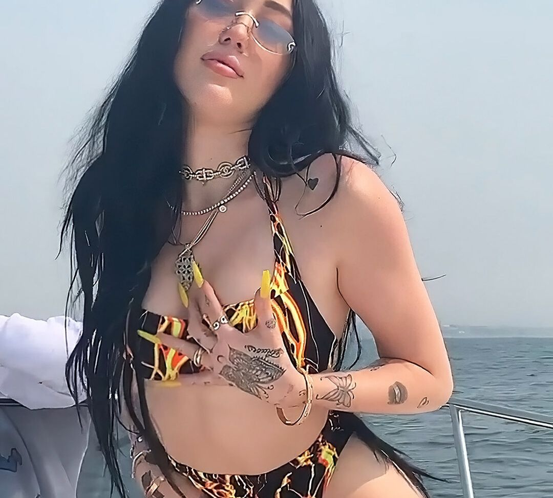 Noah Cyrus nude #109303355