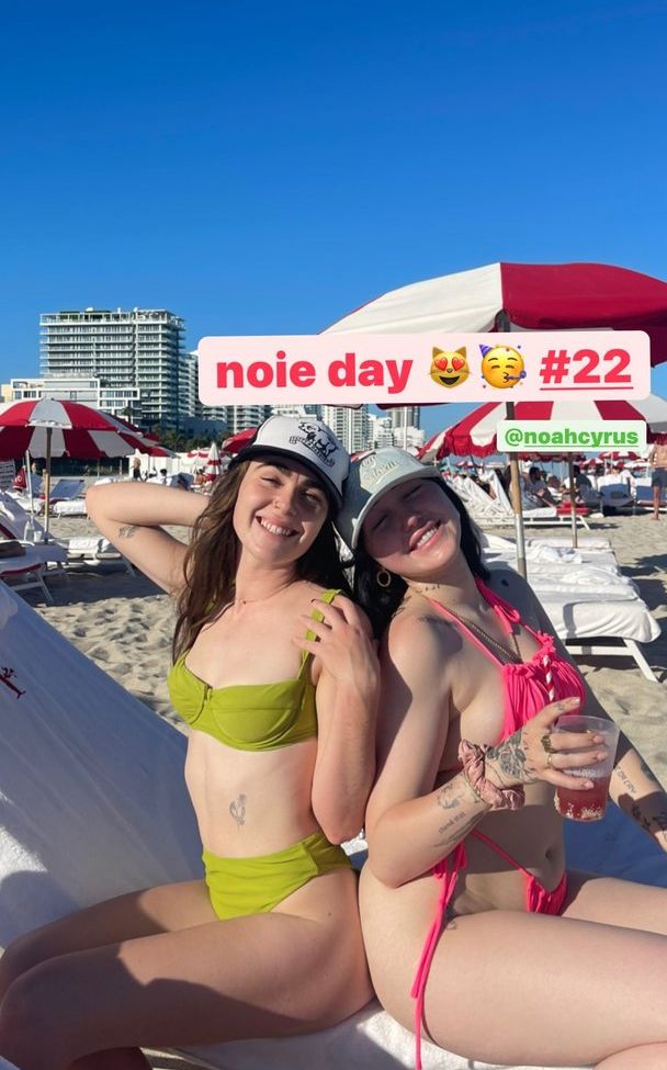 Noah Cyrus nude #109303377