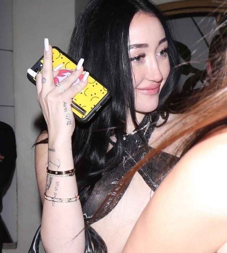 Noah Cyrus nude #109303421