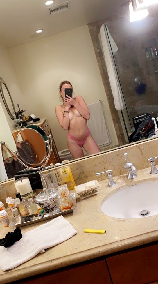 Noah Cyrus nude #109303499