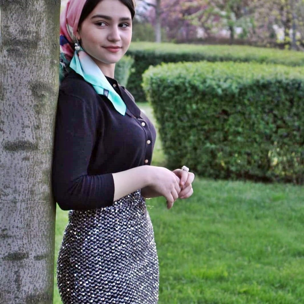 Turk turbanli hijab koylu salvarli dolgun azgin ayak memeler #103412508