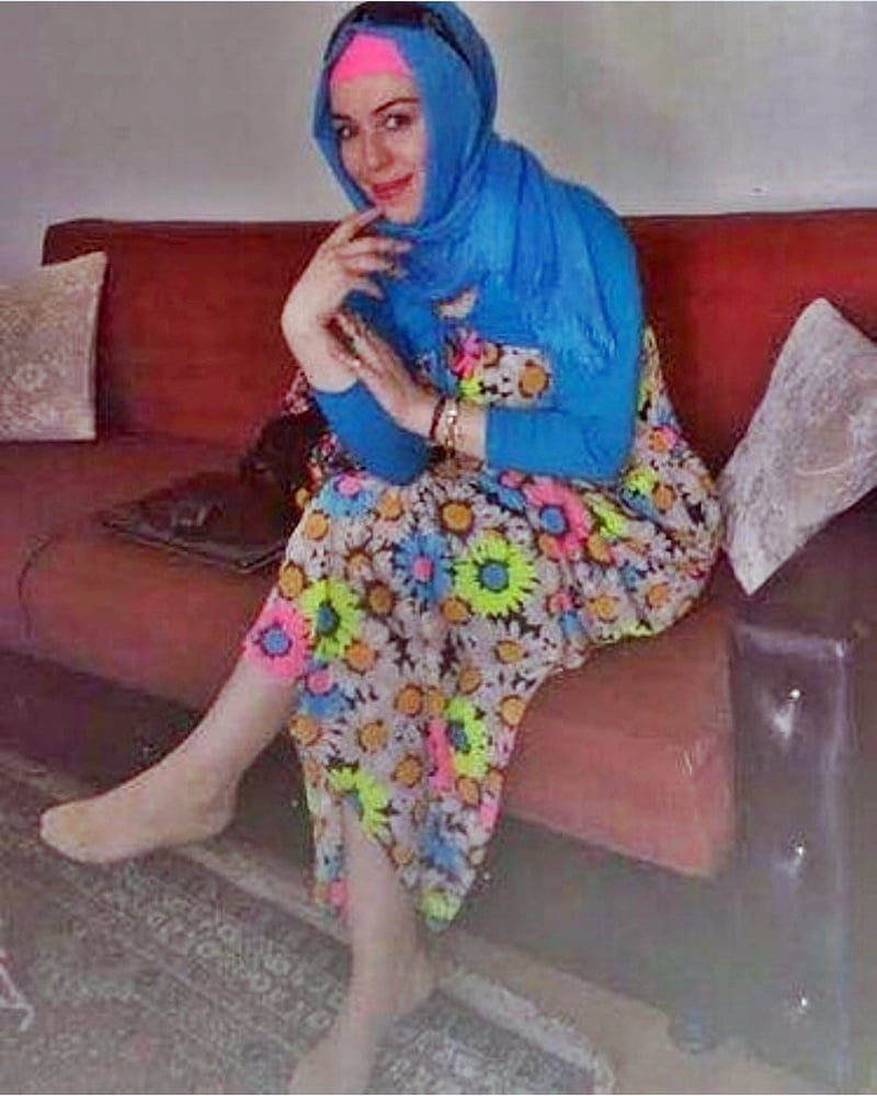 Turk turbanli hijab koylu salvarli dolgun azgin ayak memeler #103412509