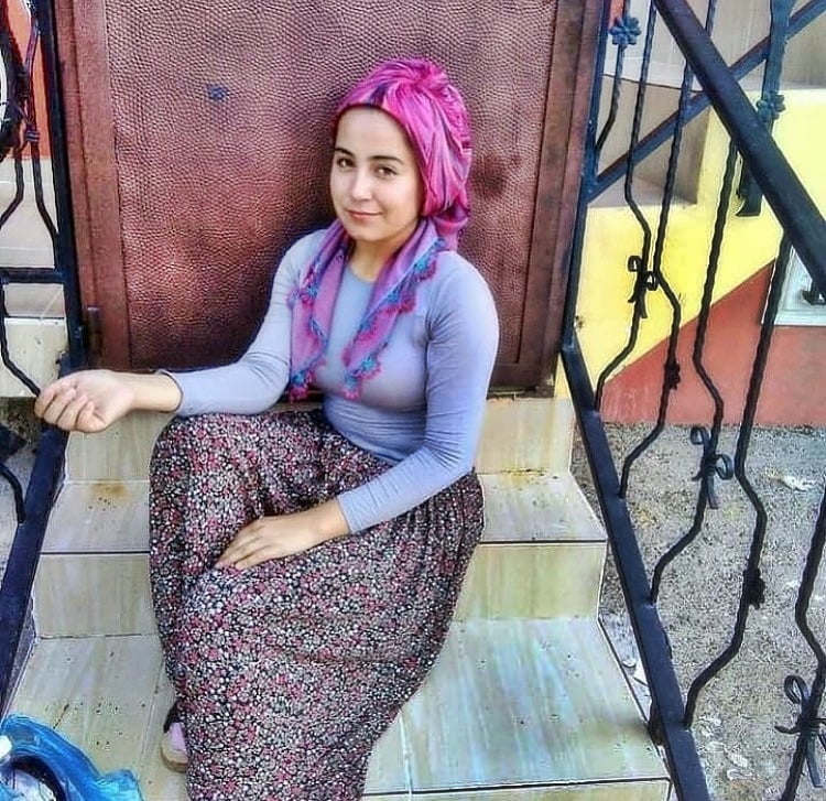 Turk turbanli hijab koylu salvarli dolgun azgin ayak memeler #103412522