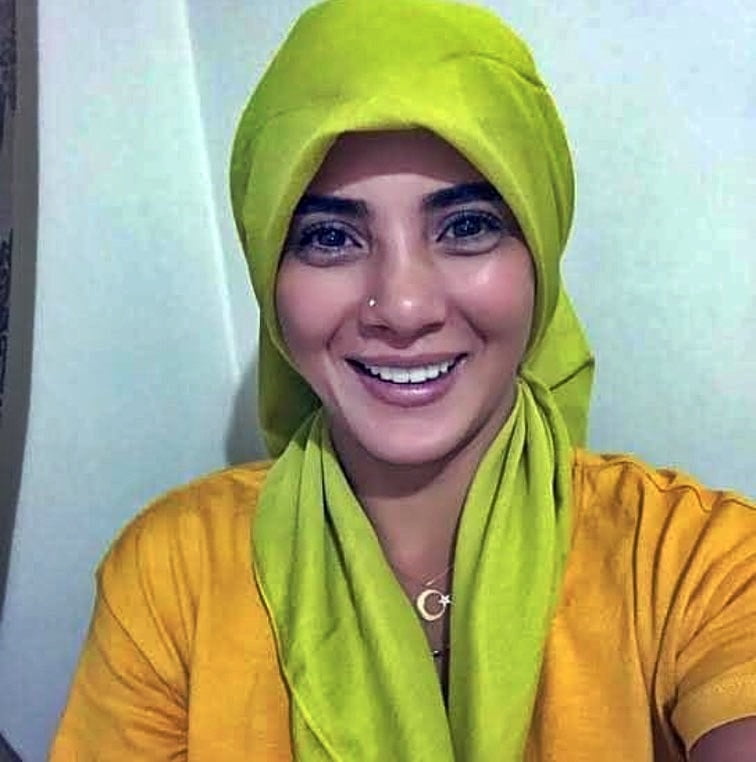 Turk turbanli hijab koylu salvarli dolgun azgin ayak memeler #103412523