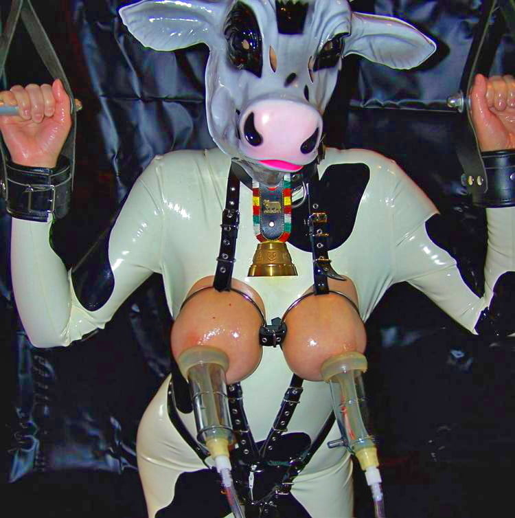 おとなしくしている奴隷たち
 #96292203