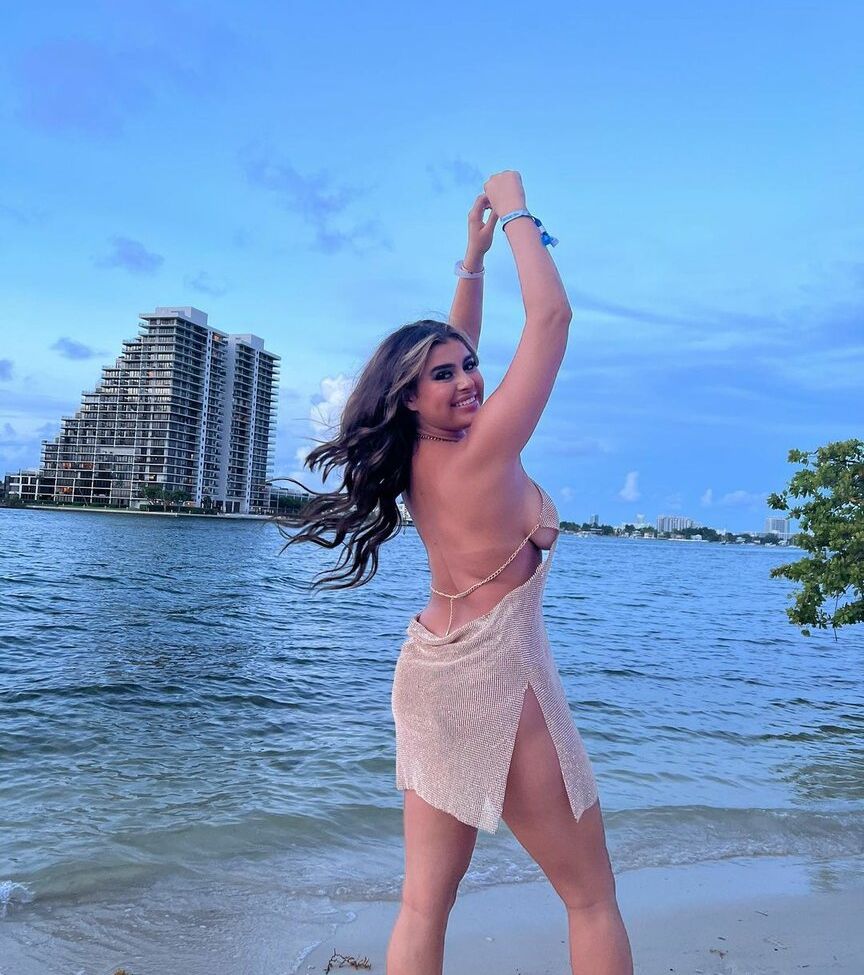 Kalani Hilliker nuda #109158568