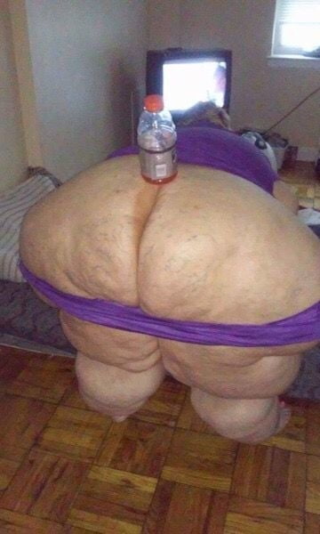 Heavyweight hoes
 #97287001