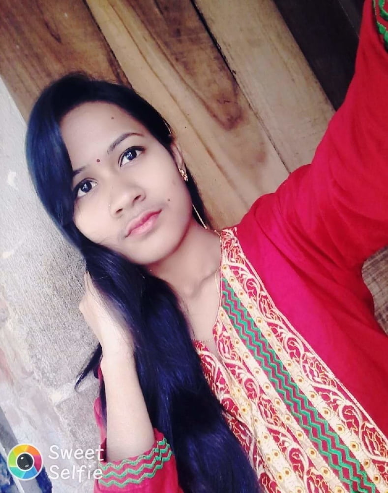 Bengali Mädchen aus Pabna nackt zeigen
 #96614193