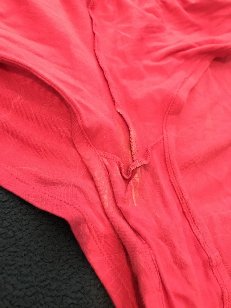 Gros ventre gros cul bbw chatte monticule dans une culotte courte rose garçon
 #100035891