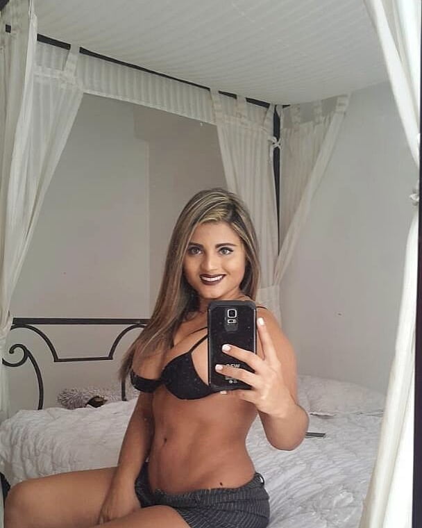 Georgette putica venezolana en shorcitos ricos
 #88020305