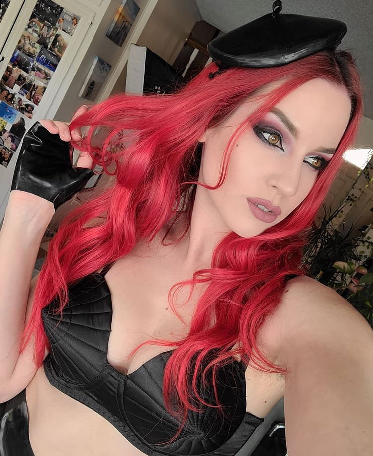 Slutty sintwins
 #91190692