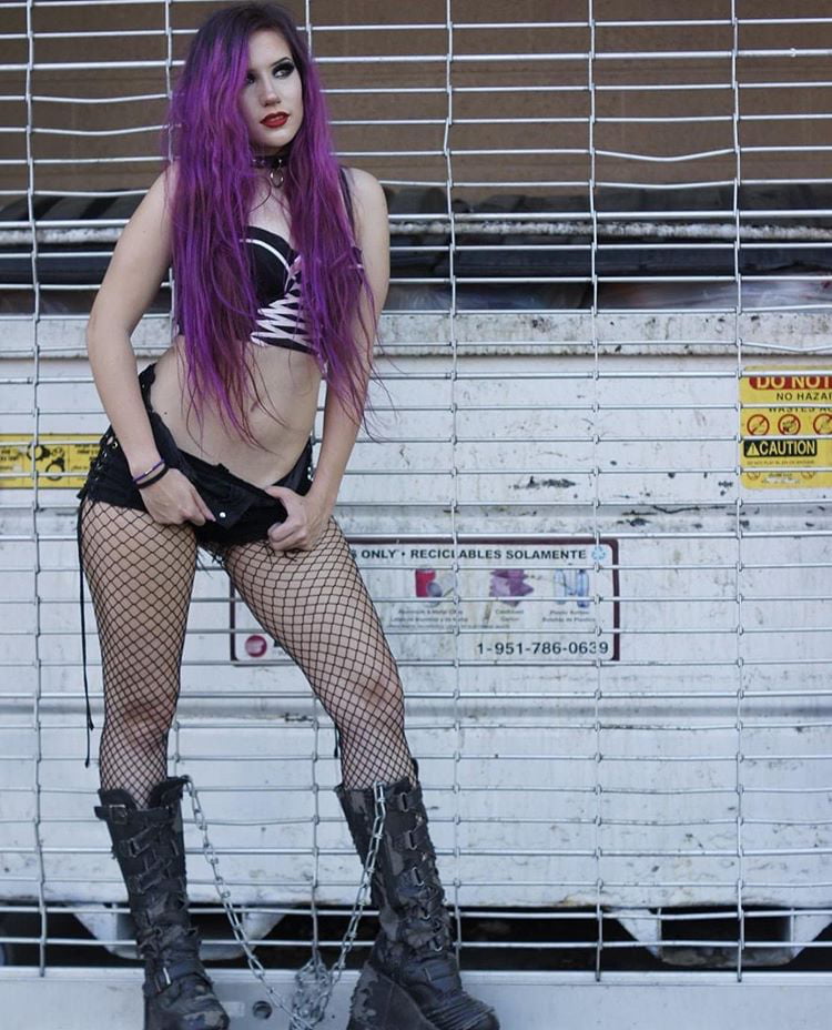 Slutty sintwins
 #91190727