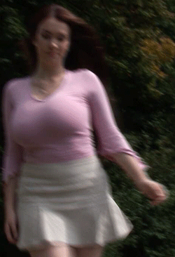 Gros seins de salopes a faire bondir (hüpfende Titten)
 #89853171