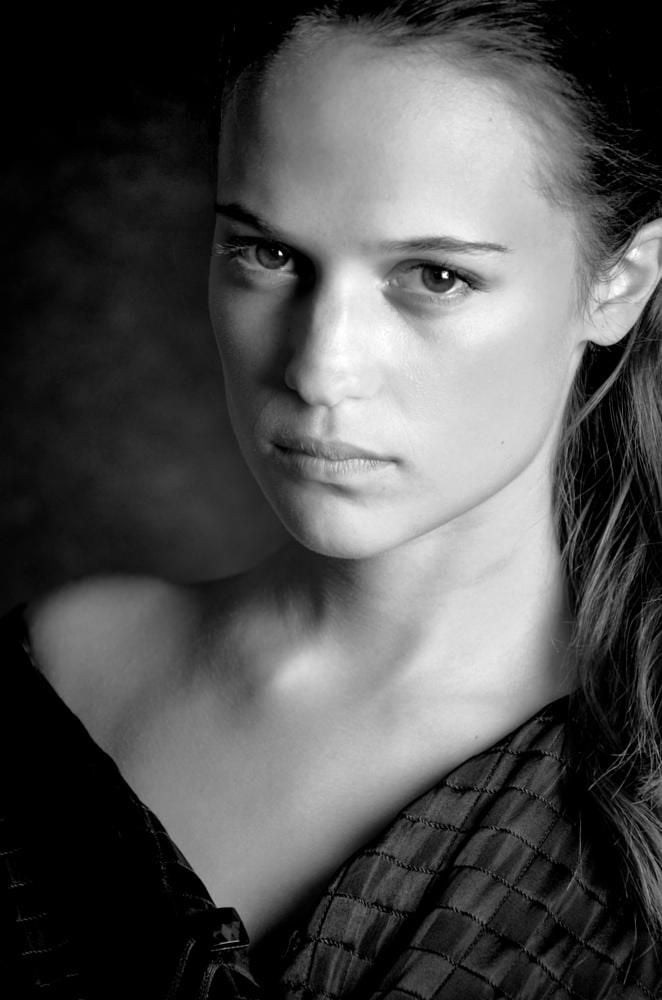 Carino alicia vikander
 #79697387