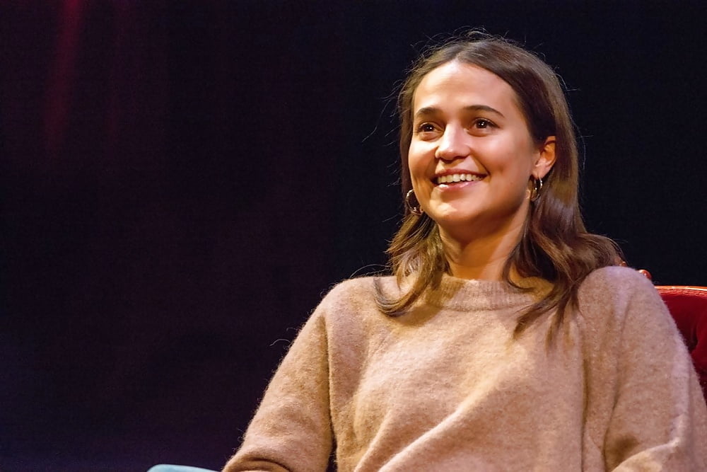 Mignon alicia vikander
 #79697461