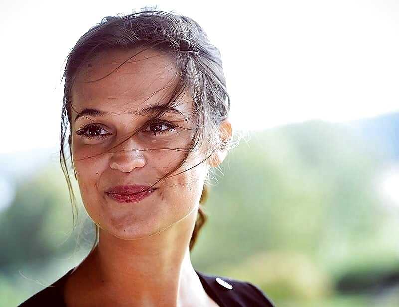 Mignon alicia vikander
 #79697479