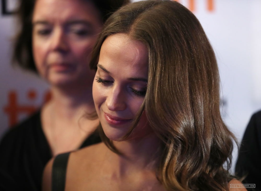 Mignon alicia vikander
 #79697485