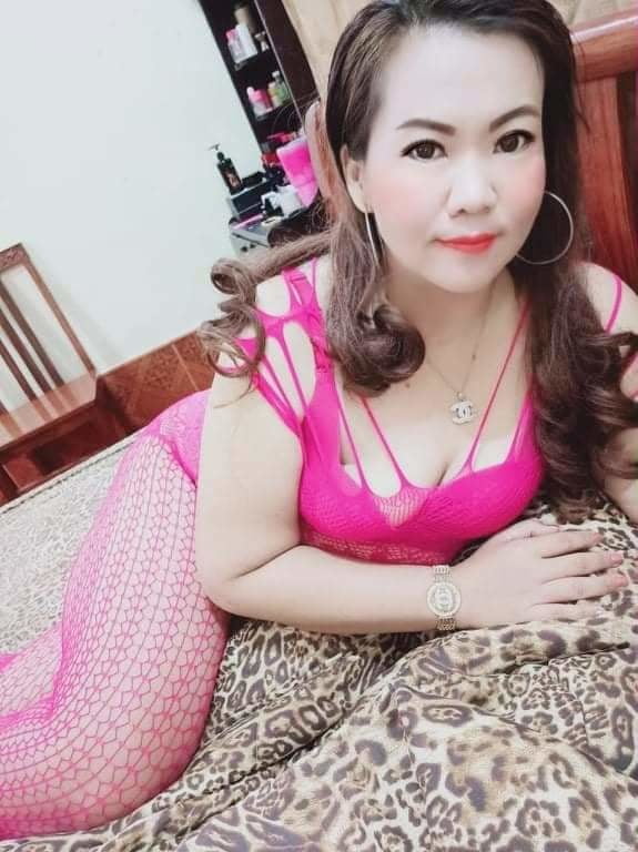 Janda payudara besar #98052543