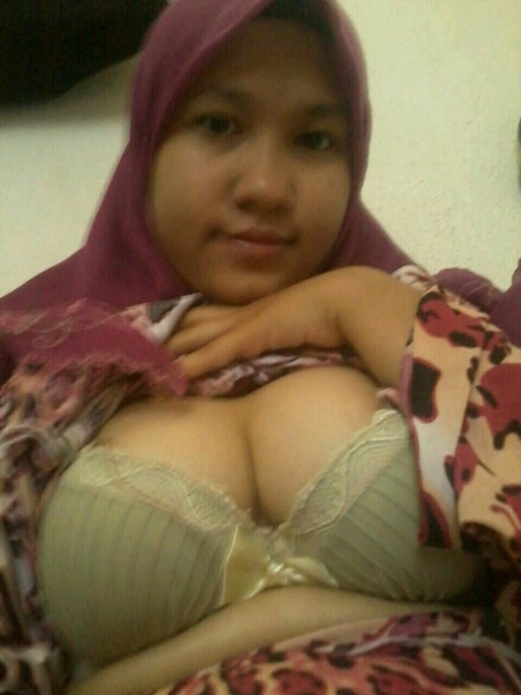 Ibu buah dada besar #95117850