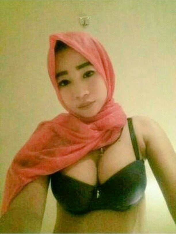 Ibu buah dada besar #95117867