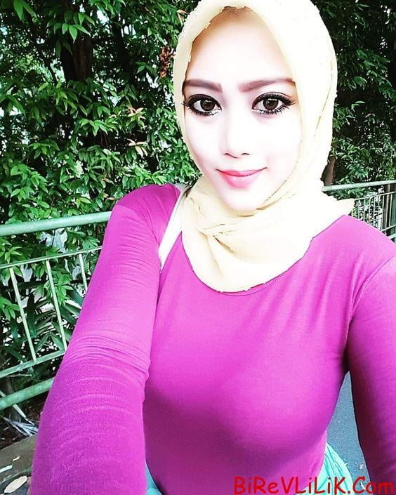 Ibu buah dada besar #95117891