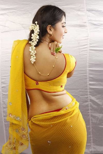 Anushka shetty sexy heiß
 #103937195