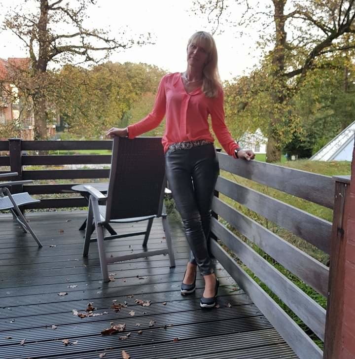 WAS MEINT IHR ZU IHR? #93563115