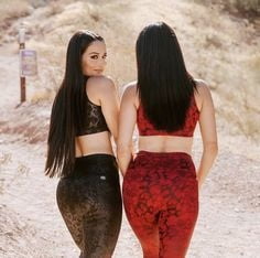 Las gemelas bella nikki y brie bella wwe
 #100355759
