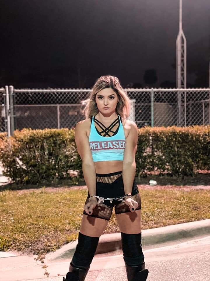 Taynara conti
 #87372128