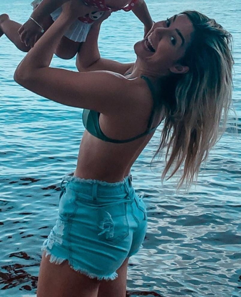 Taynara conti
 #87372166