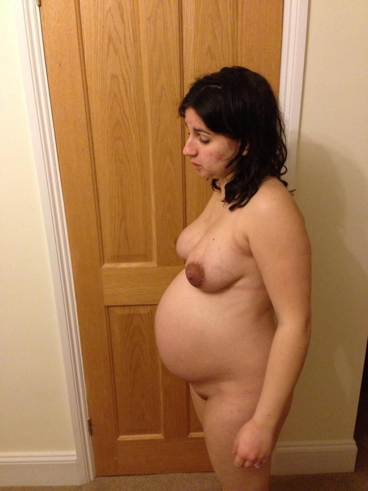 Sexy schwangere Joanne
 #105534381