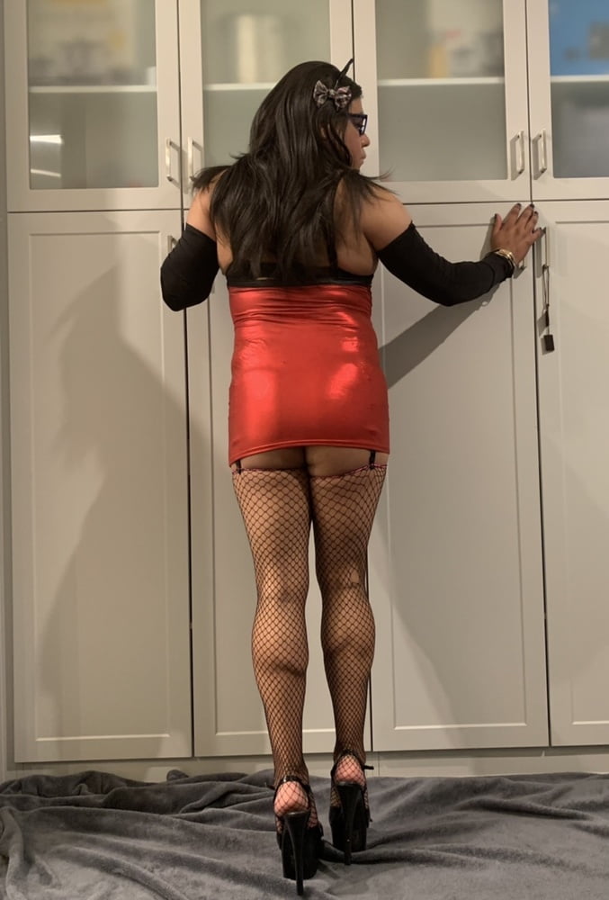 Sexy booty latina rachelle dans des robes de lingerie sensuelle
 #106826314